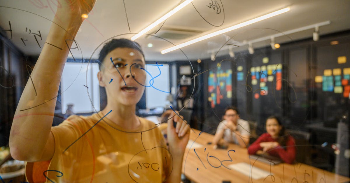 如何与技术支持辅助制造者进行合作,逐步消除技术支持辅助